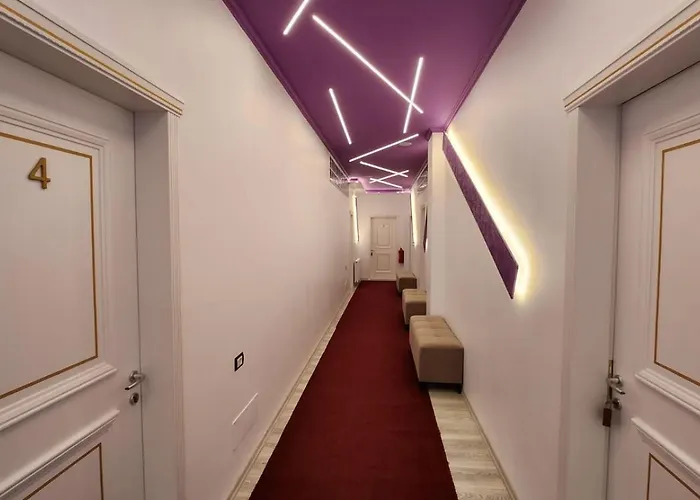 Kompleksi Cfn Hotell