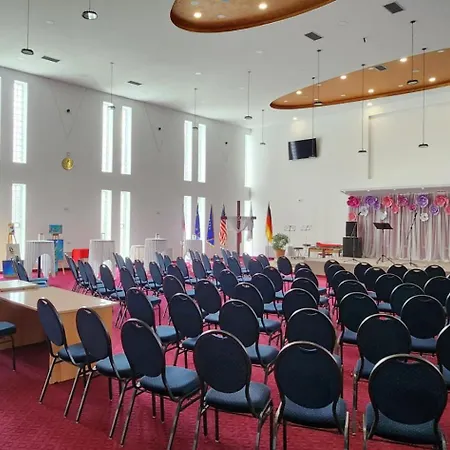 ホテル Kompleksi Cfn Albania