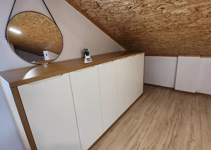 Kompleksi Cfn Albania Hotel *